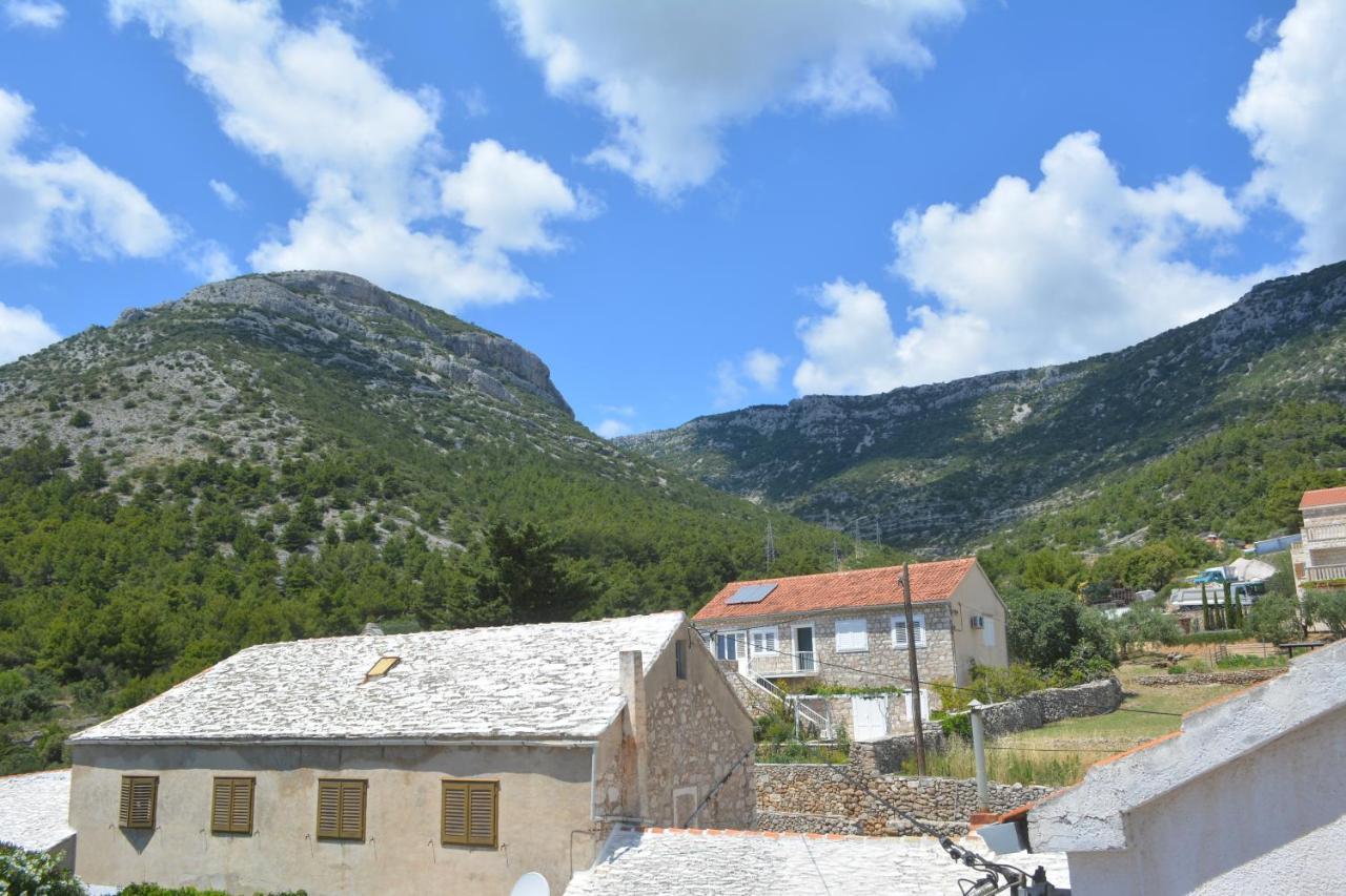 Apartman Bernardica Bol Exterior foto